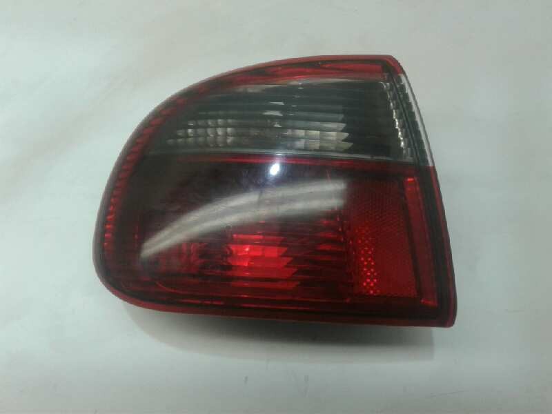 Recambio de piloto trasero izquierdo para seat toledo (1m2) select referencia OEM IAM 1M5945095B  