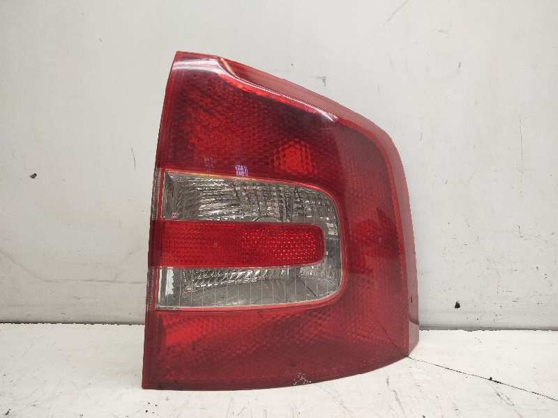 Recambio de piloto trasero derecho para skoda octavia combi (1z5) easy referencia OEM IAM 1Z9945  