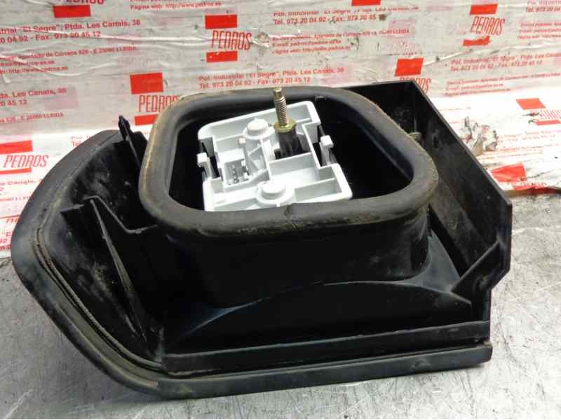 Recambio de piloto trasero derecho para citroen xantia berlina 2.0i vsx / 2.0 vsx referencia OEM IAM 95668016  