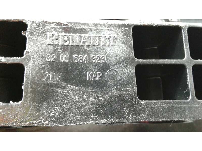 Recambio de colector admision para opel movano (2004 =>) combi corto l1h1 2.8t referencia OEM IAM 8200684323  