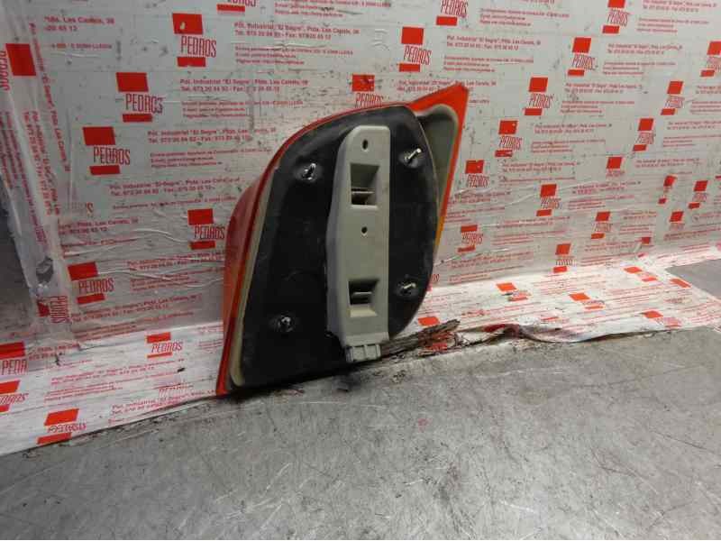 Recambio de piloto trasero izquierdo para ford fiesta berl./courier surf referencia OEM IAM 7070865  