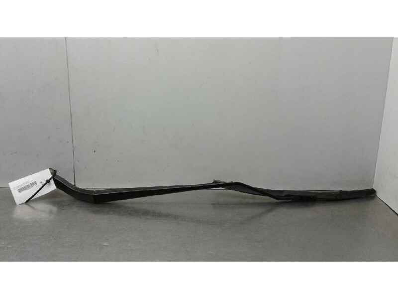 Recambio de brazo limpia delantero derecho para opel insignia berlina 2.0 16v cdti referencia OEM IAM   