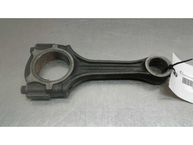 Recambio de biela para mercedes vito (w638) caja cerrada 2.3 diesel referencia OEM IAM   120105