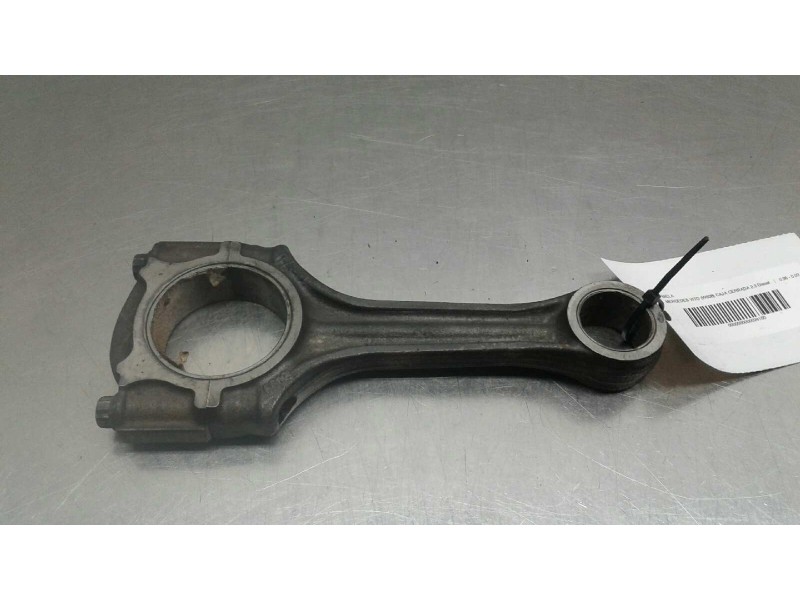 Recambio de biela para mercedes vito (w638) caja cerrada 2.3 diesel referencia OEM IAM   120105