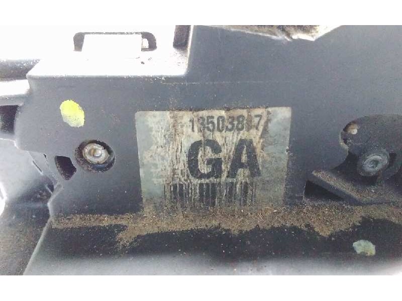 Recambio de cerradura puerta trasera izquierda para opel insignia berlina 2.0 16v cdti referencia OEM IAM 13503807GA  