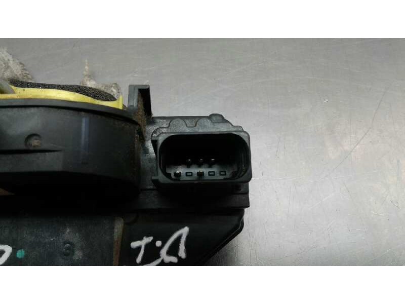 Recambio de cerradura puerta delantera izquierda para chevrolet cruze l referencia OEM IAM 13579522  