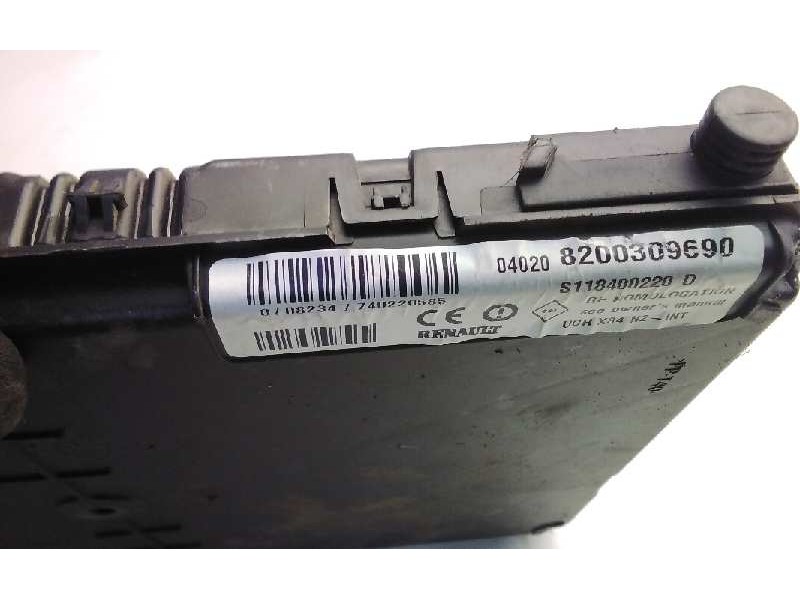 Recambio de centralita bsi para renault megane ii classic berlina confort authentique referencia OEM IAM 8200309690  