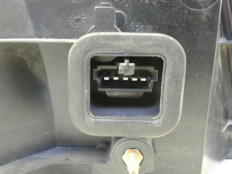 Recambio de piloto trasero derecho para renault twingo (co6) 1.2 (c066/67/68) referencia OEM IAM 7701203868  