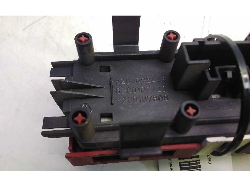 Recambio de warning para renault megane ii classic berlina confort authentique referencia OEM IAM 8200107803  