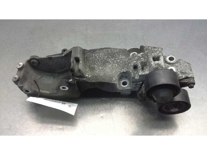 Recambio de soporte alternador para nissan primastar (x..) kombi l1h1 2.7t (9 sitze) referencia OEM IAM 8200527320  