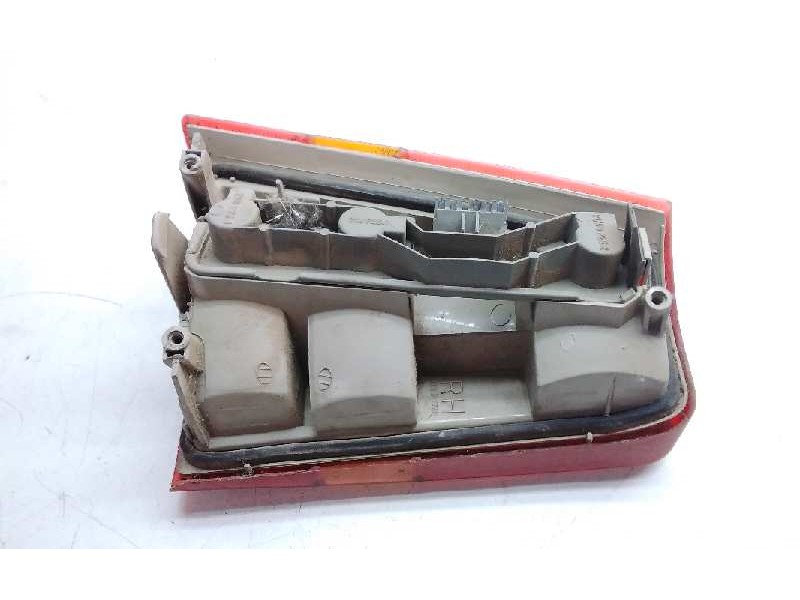 Recambio de piloto trasero derecho para opel kadett e gl berlina referencia OEM IAM 142415056  