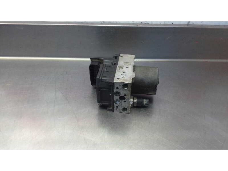Recambio de centralita abs para toyota avensis berlina (t25) 2.0 d4-d executive berlina (5-ptas.) referencia OEM IAM 8917005121 