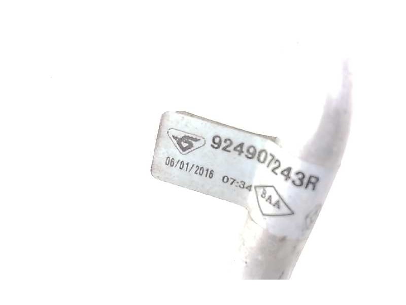 Recambio de tubos aire acondicionado para dacia sandero laureate referencia OEM IAM 924907243R  