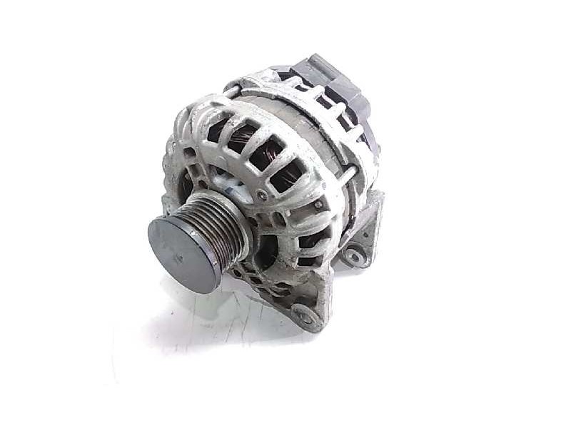 Recambio de alternador para dacia sandero laureate referencia OEM IAM 231008593R  