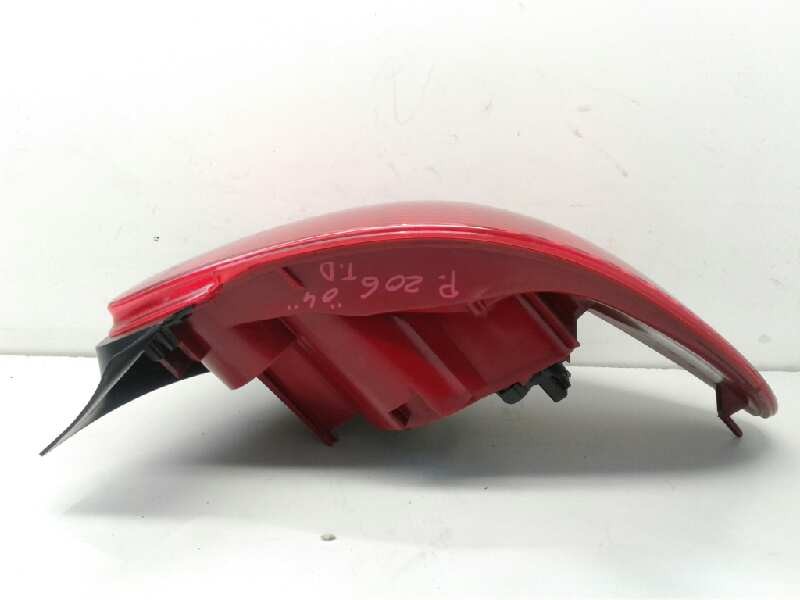 Recambio de piloto trasero derecho para peugeot 206 berlina xt referencia OEM IAM 6351P1  
