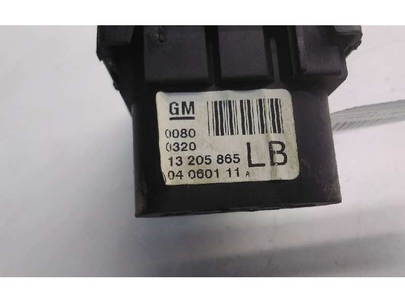Recambio de mando luces para opel zafira b 1.7 16v cdti referencia OEM IAM 13205865  