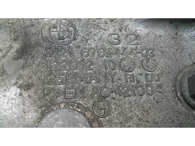 Recambio de mangueta delantera derecha para bmw serie 1 berlina (e81/e87) 118d referencia OEM IAM 31216764444 12201210 