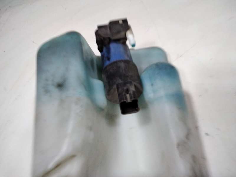 Recambio de deposito limpia para renault clio iii luxe privilege referencia OEM IAM   