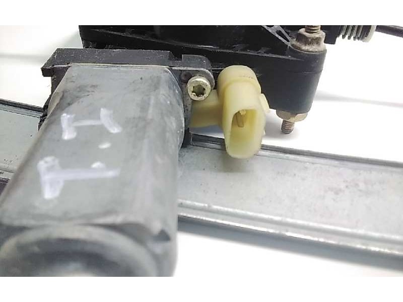 Recambio de elevalunas trasero izquierdo para kia rio 1.6 emotion referencia OEM IAM 834031G010  