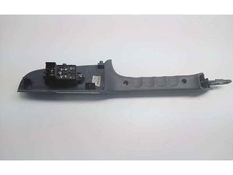 Recambio de mando elevalunas trasero izquierdo para kia rio 1.6 emotion referencia OEM IAM 935811G001  