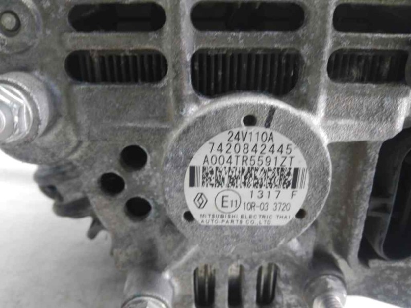 Recambio de alternador para renault premium route 2006 fas 4x2 larga distancia referencia OEM IAM 7420842445  