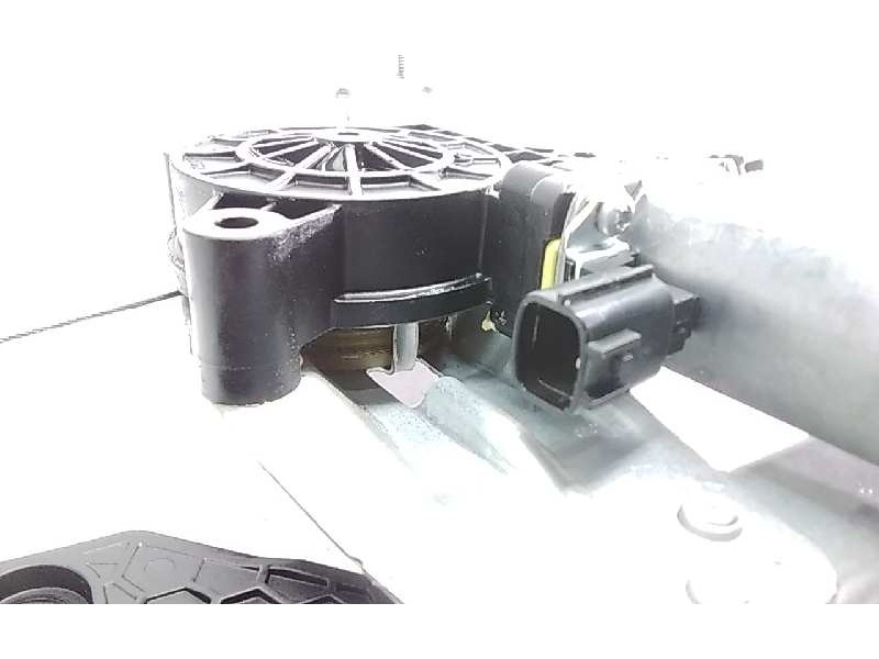 Recambio de elevalunas delantero derecho para dacia sandero laureate referencia OEM IAM 807209299R  