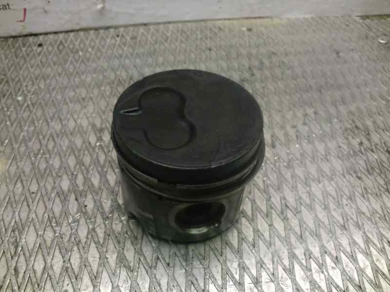 Recambio de piston para peugeot 406 berlina (s1/s2) 2.1 turbodiesel cat referencia OEM IAM   121008