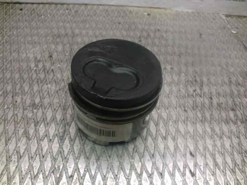 Recambio de piston para peugeot 406 berlina (s1/s2) 2.1 turbodiesel cat referencia OEM IAM   121008