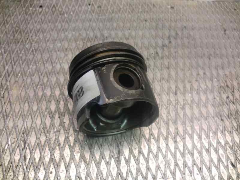 Recambio de piston para peugeot 406 berlina (s1/s2) 2.1 turbodiesel cat referencia OEM IAM   121008