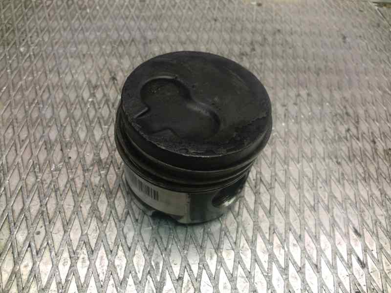 Recambio de piston para peugeot 406 berlina (s1/s2) 2.1 turbodiesel cat referencia OEM IAM   121008