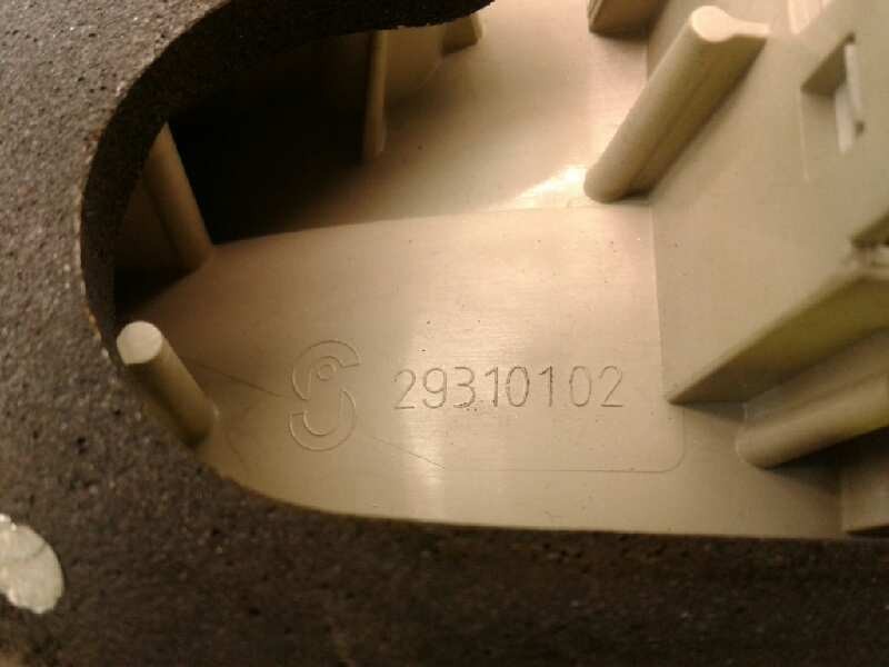 Recambio de piloto trasero izquierdo para lancia k lancia k referencia OEM IAM 29310102L  