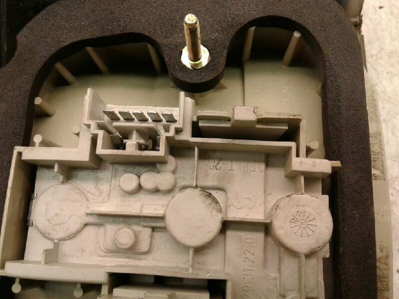 Recambio de piloto trasero derecho para lancia k lancia k referencia OEM IAM 29310202R  