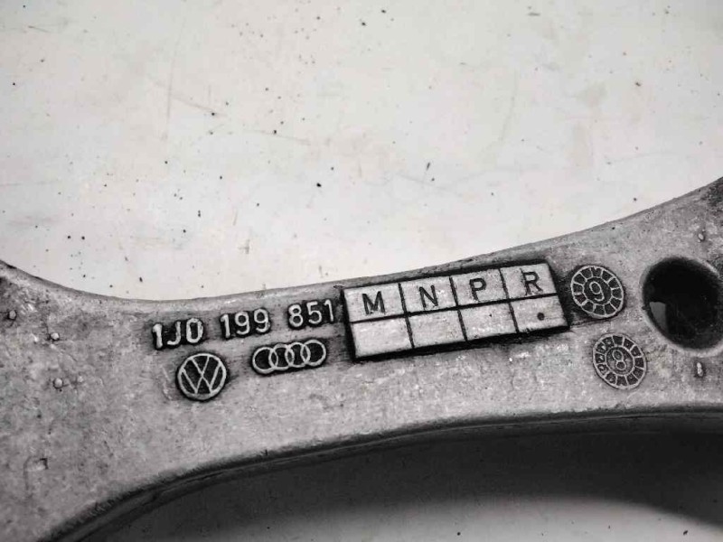 Recambio de soporte motor izquierdo inferior para seat toledo (1m2) stella referencia OEM IAM 1J0199851R  