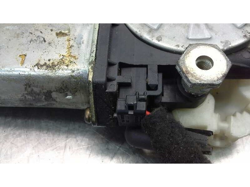 Recambio de elevalunas delantero derecho para volvo v40 familiar 2.0 16v referencia OEM IAM 30623449  