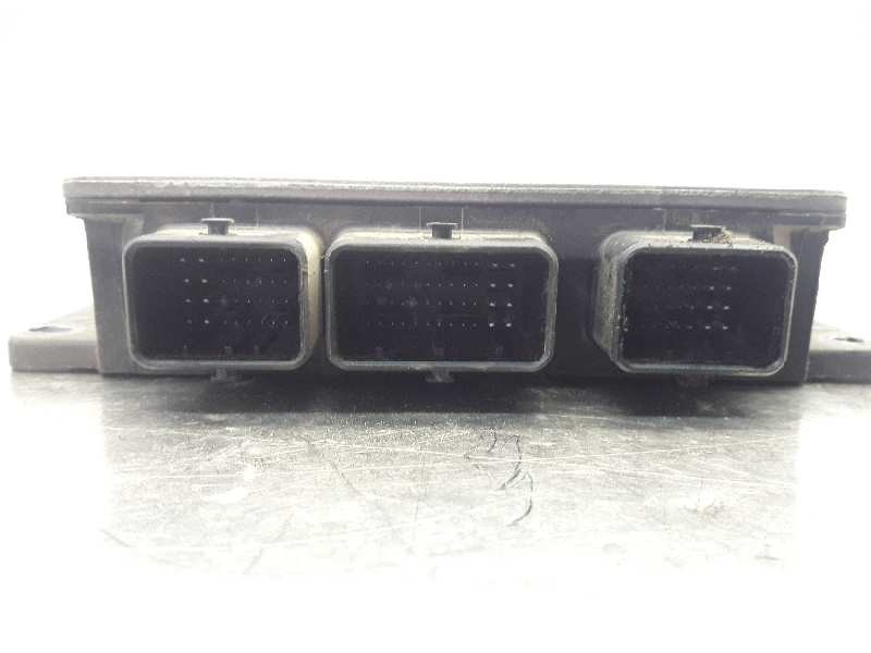 Recambio de centralita motor uce para renault scenic ii confort dynamique referencia OEM IAM 8200334419 8200374152 