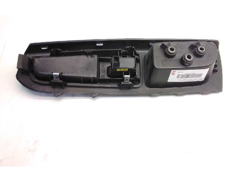 Recambio de mando elevalunas delantero derecho para fiat bravo (198) 1.4 16v t jet active referencia OEM IAM 735443255  