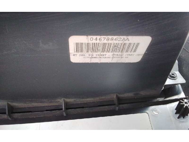 Recambio de aireador central para chrysler grand voyager lx referencia OEM IAM 04678862AA  