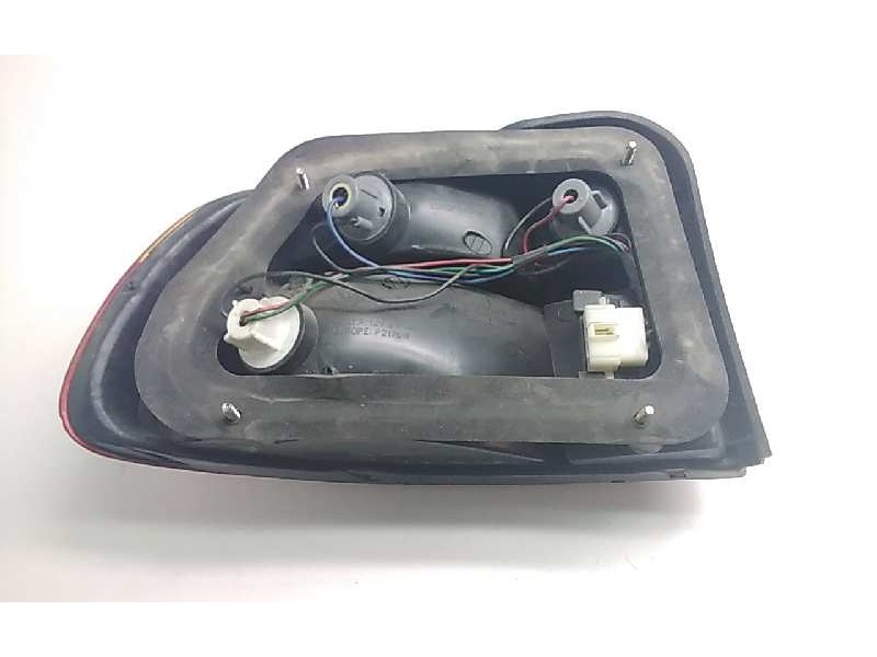 Recambio de piloto trasero derecho para kia sephia 1.5 cat referencia OEM IAM 21151140R  121173