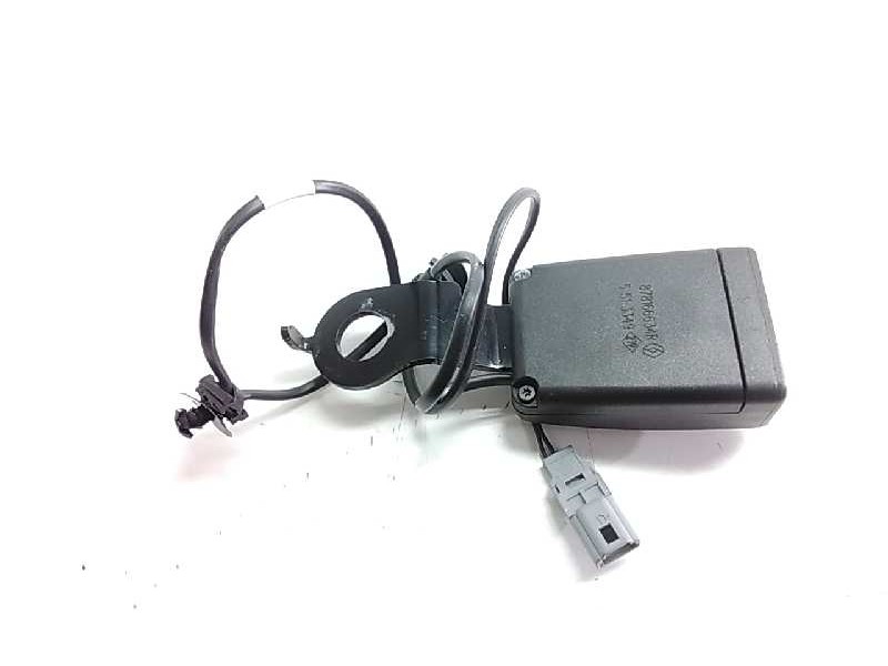 Recambio de enganche delantero derecho para dacia sandero laureate referencia OEM IAM 87816634R  