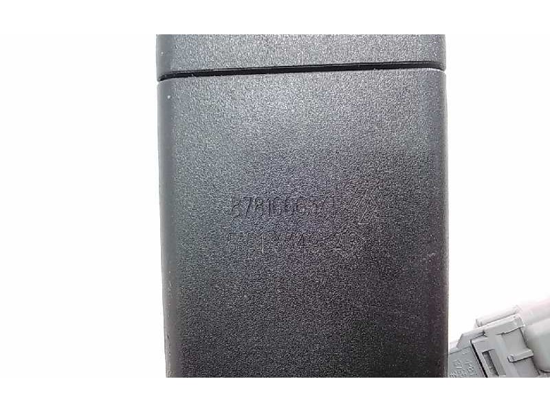 Recambio de enganche delantero derecho para dacia sandero laureate referencia OEM IAM 87816634R  