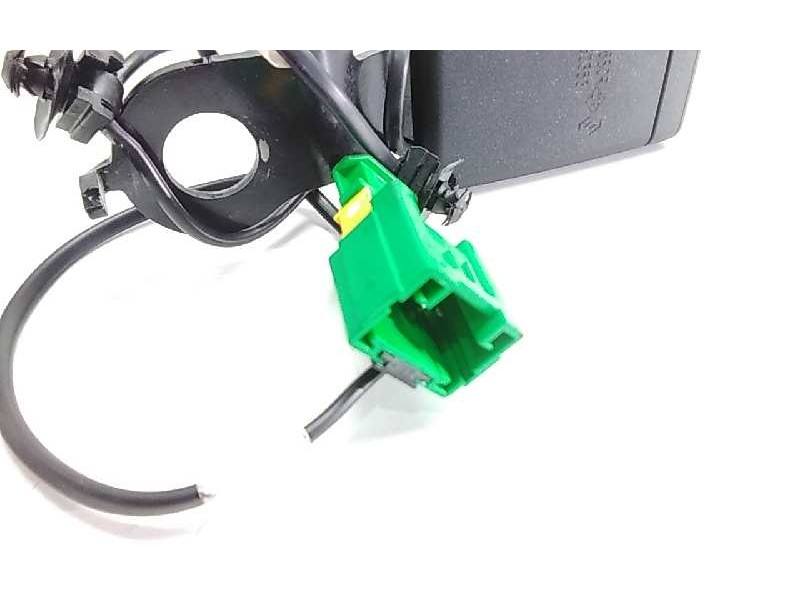 Recambio de enganche delantero izquierdo para dacia sandero laureate referencia OEM IAM 878172680R  