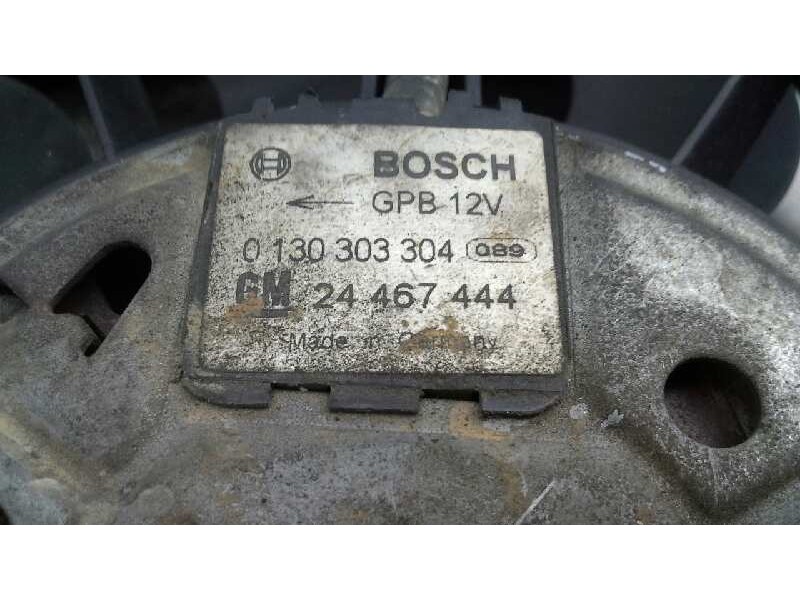 Recambio de electroventilador para opel zafira b family referencia OEM IAM 24467444 0130303304 