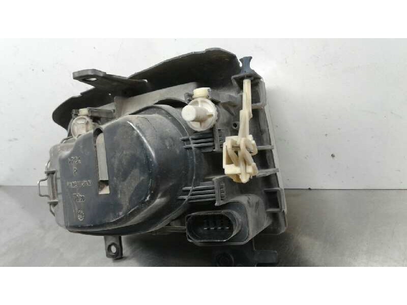 Recambio de faro derecho para volkswagen polo berlina (6n2) conceptline referencia OEM IAM   