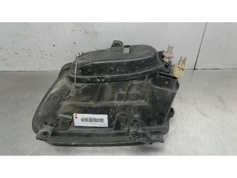 Recambio de faro derecho para volkswagen polo berlina (6n2) conceptline referencia OEM IAM   