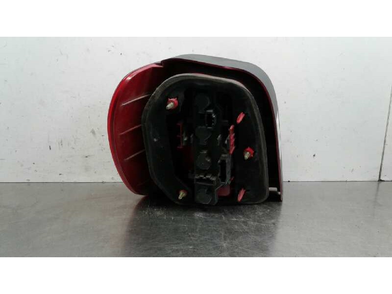 Recambio de piloto trasero derecho para volkswagen polo berlina (6n2) conceptline referencia OEM IAM 6N0945096H  
