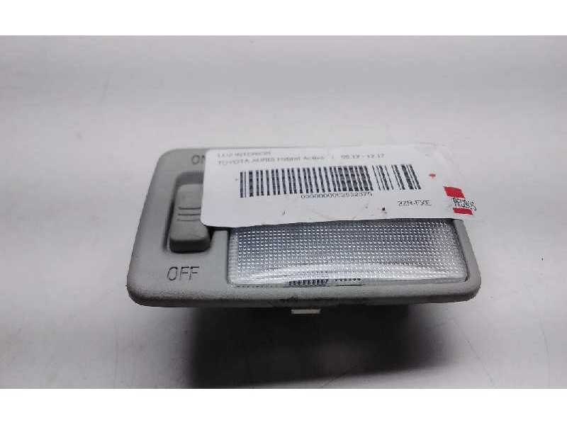 Recambio de luz interior para toyota auris hybrid active referencia OEM IAM   