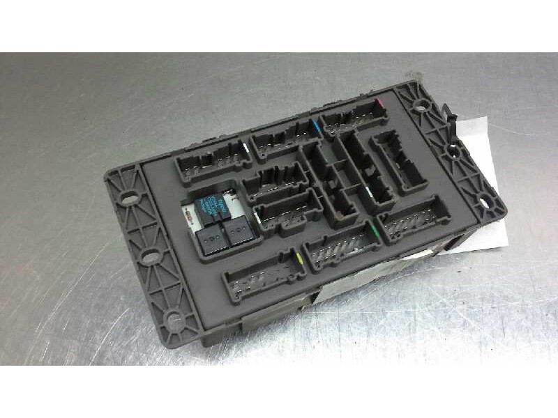 Recambio de caja fusibles para bmw mini (r50,r53) 1.6 16v cat referencia OEM IAM   121595