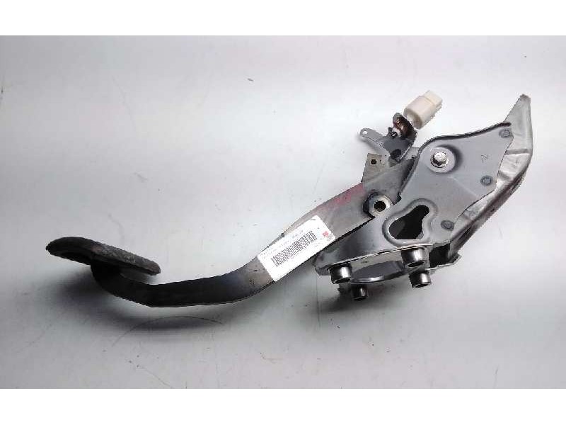 Recambio de pedal freno para toyota auris hybrid active referencia OEM IAM 8951047050  