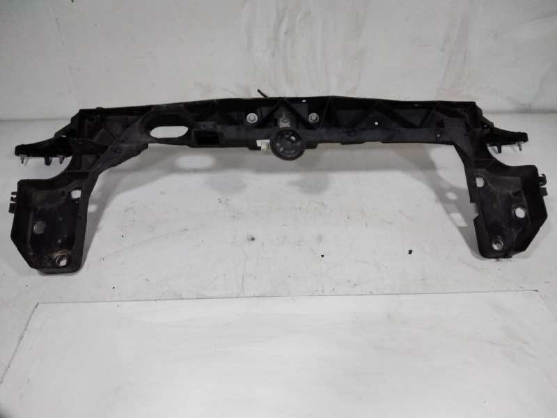 Recambio de panel frontal para renault clio grandtour dynamique referencia OEM IAM 82002P0143  