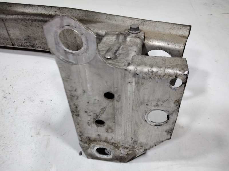 Recambio de refuerzo paragolpes delantero para renault clio grandtour dynamique referencia OEM IAM   